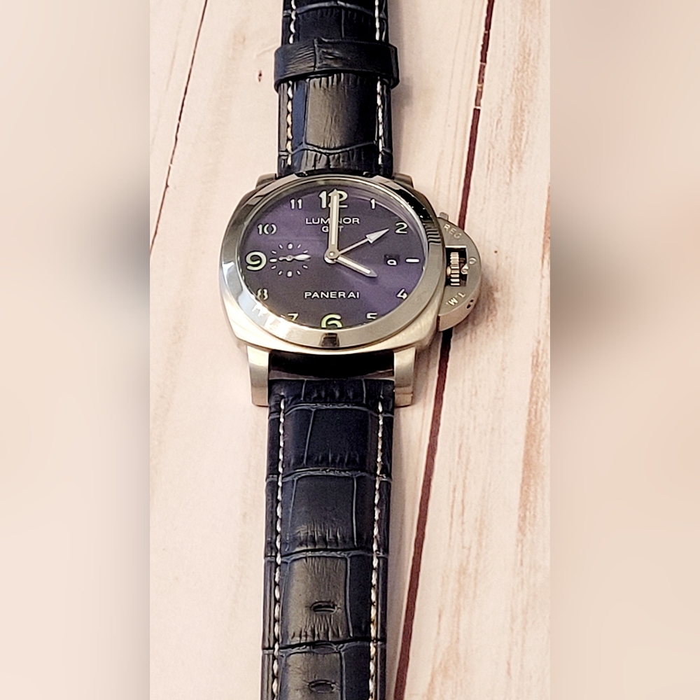 Panerai Luminor GMT with Blue and Silver Accents - Picture 2 of 14